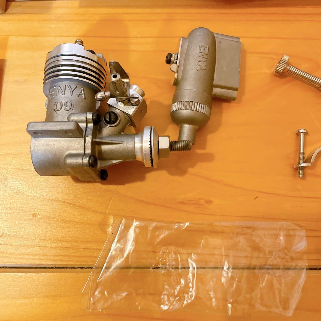 模型用小型エンジン ENYA 09エンジン 飛行機 エンジン ラジコン 未使用