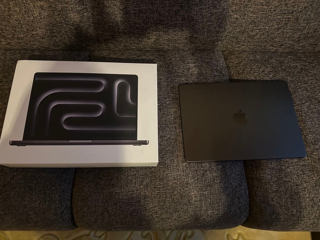 14インチ MacBook Pro M5チップ 24GB 512G