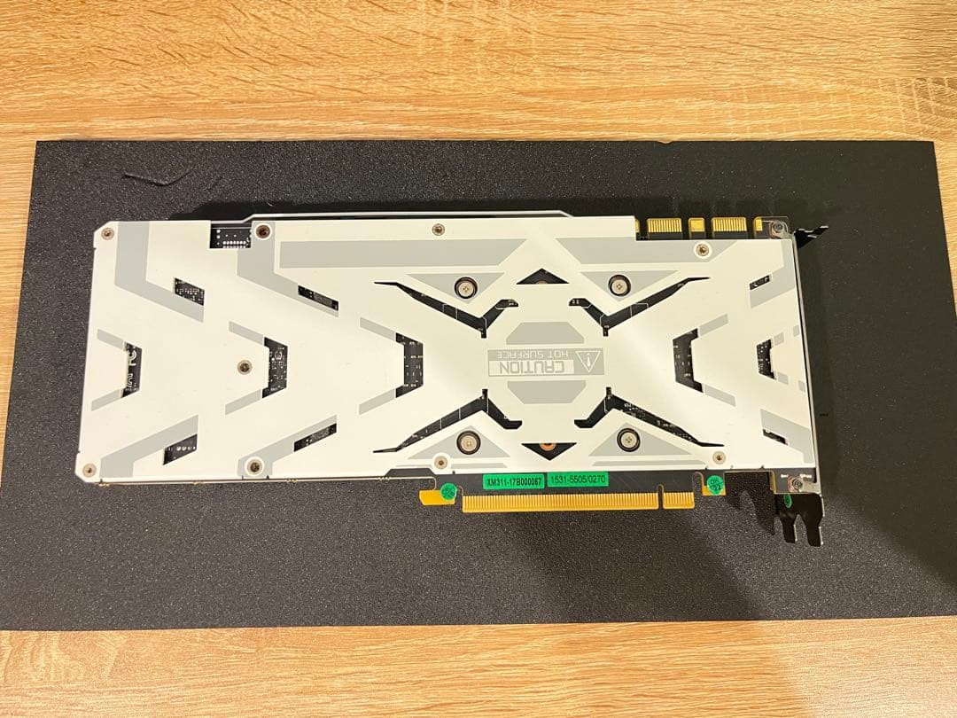 グラフィックボード・グラボ・ビデオカード GK-GTX1080Ti-E11GB/WHITE