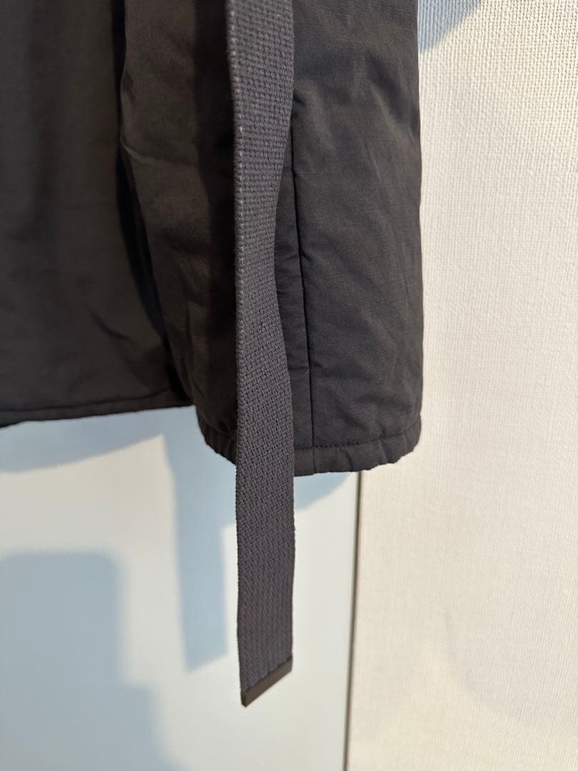 COMOLI 中綿(プリマロフト)タイロッケンショールカラーコート - メルカリ