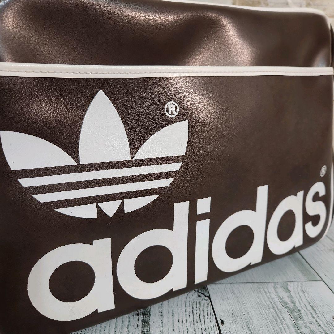 アディダス 80s ビンテージ バッグ エナメル 茶色 OASIS - メルカリ
