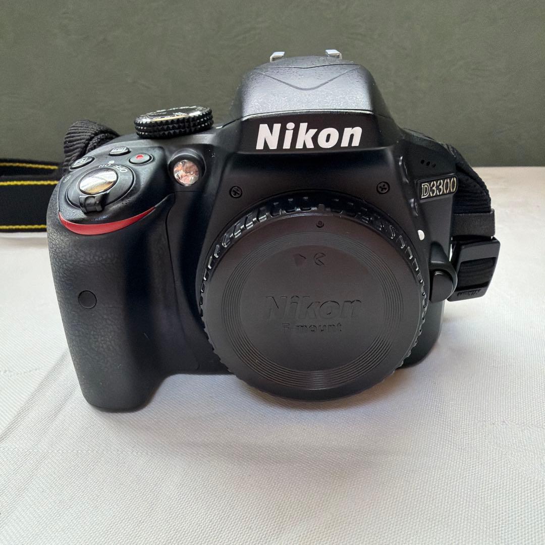 Nikon D3300 デジタル一眼レフカメラ ダブルズームレンズキット　美品