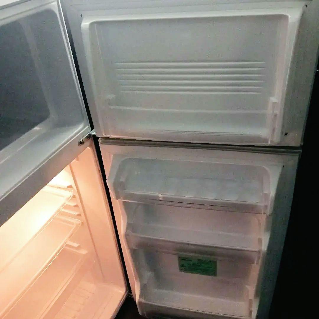 ★まめ★【送料込み・匿名配送】小型冷蔵庫　SANYO　サンヨー