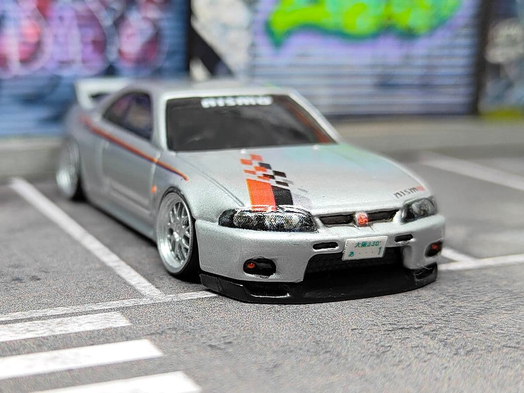 ホットウィールカスタム 日産 R33 GTR 銀 アルミリム☆段リム☆トミカ