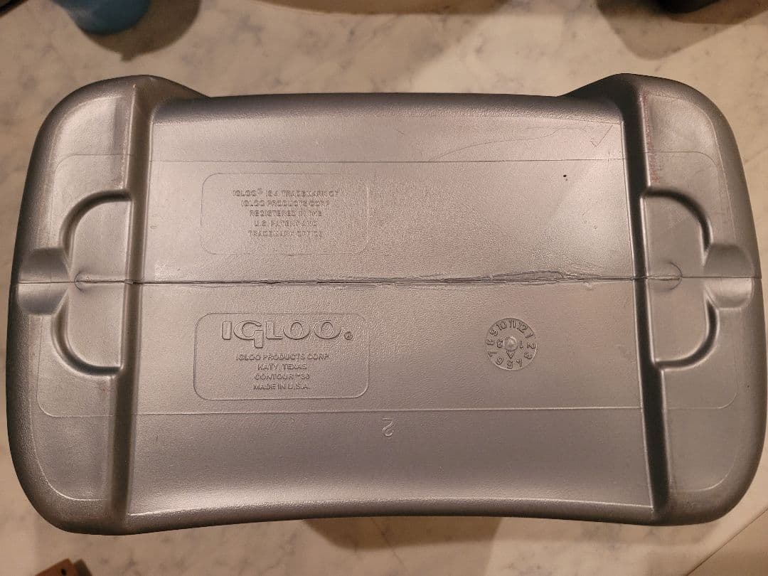 IGLOO イグルー クーラーボックス ポータブル冷蔵庫