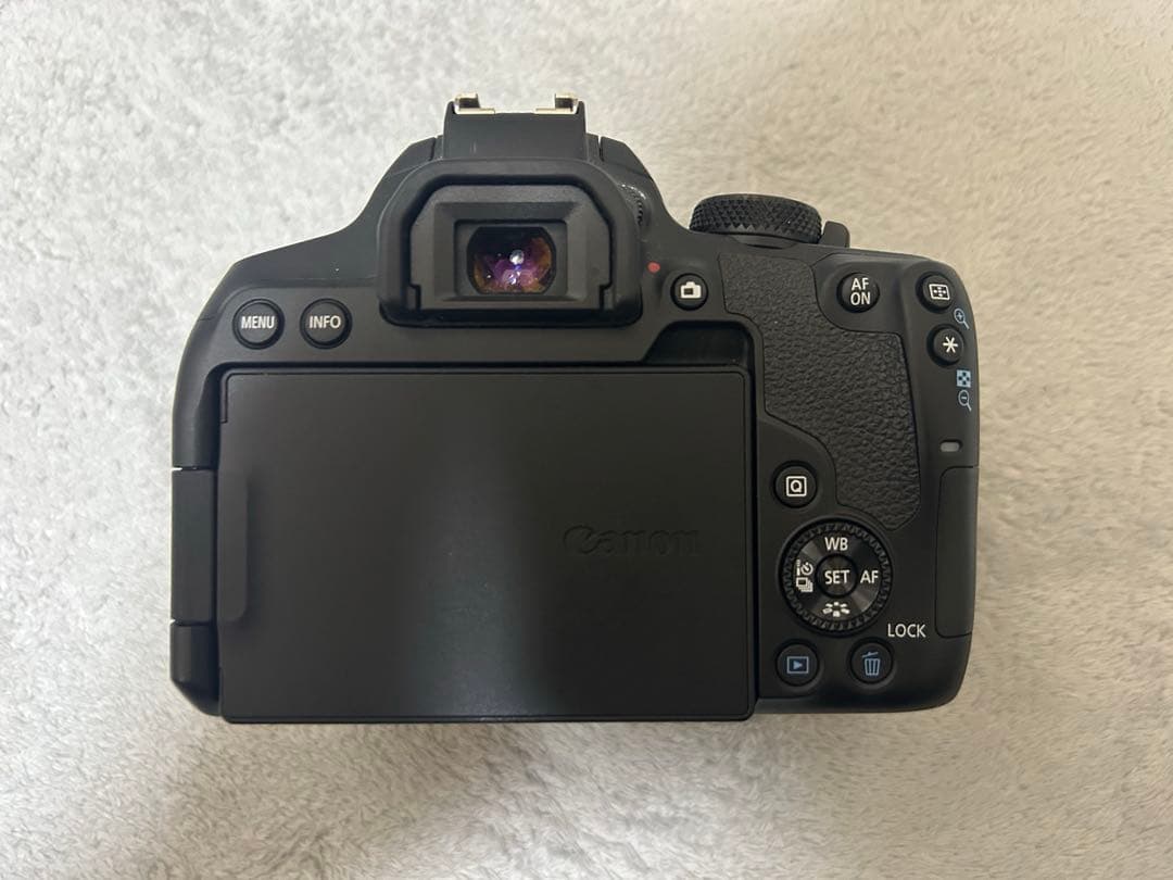 デジタル一眼レフカメラ Canon EOS X10i カメラ　説明書付き