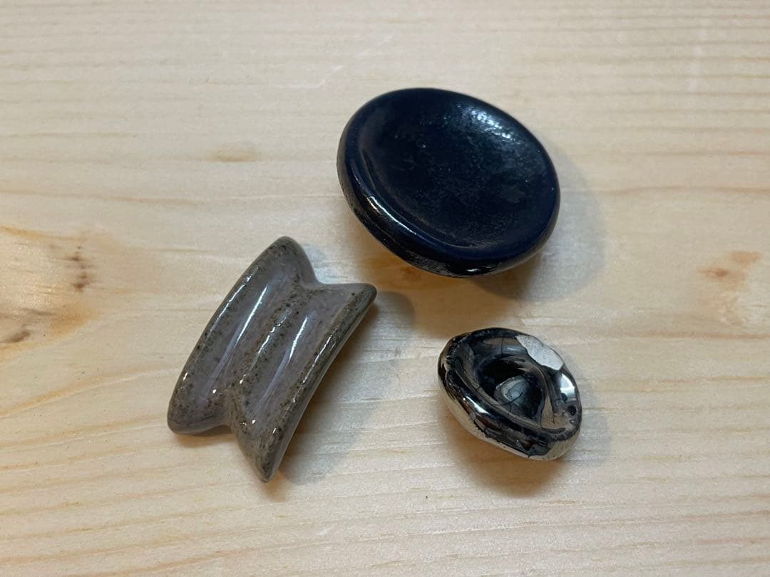 3個セット◇ ルーシーリー 陶製ボタン 国立工芸館 ビミニボタン - メルカリ