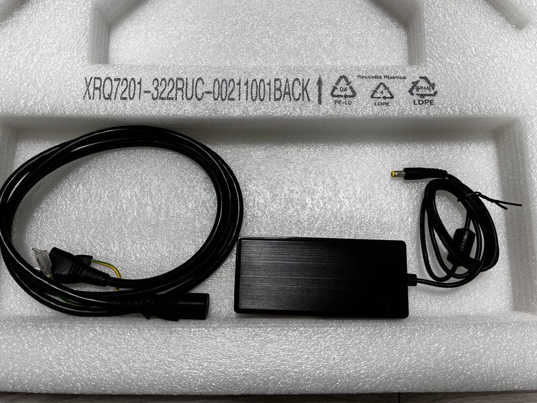 Pixio PXC325 湾曲モニター