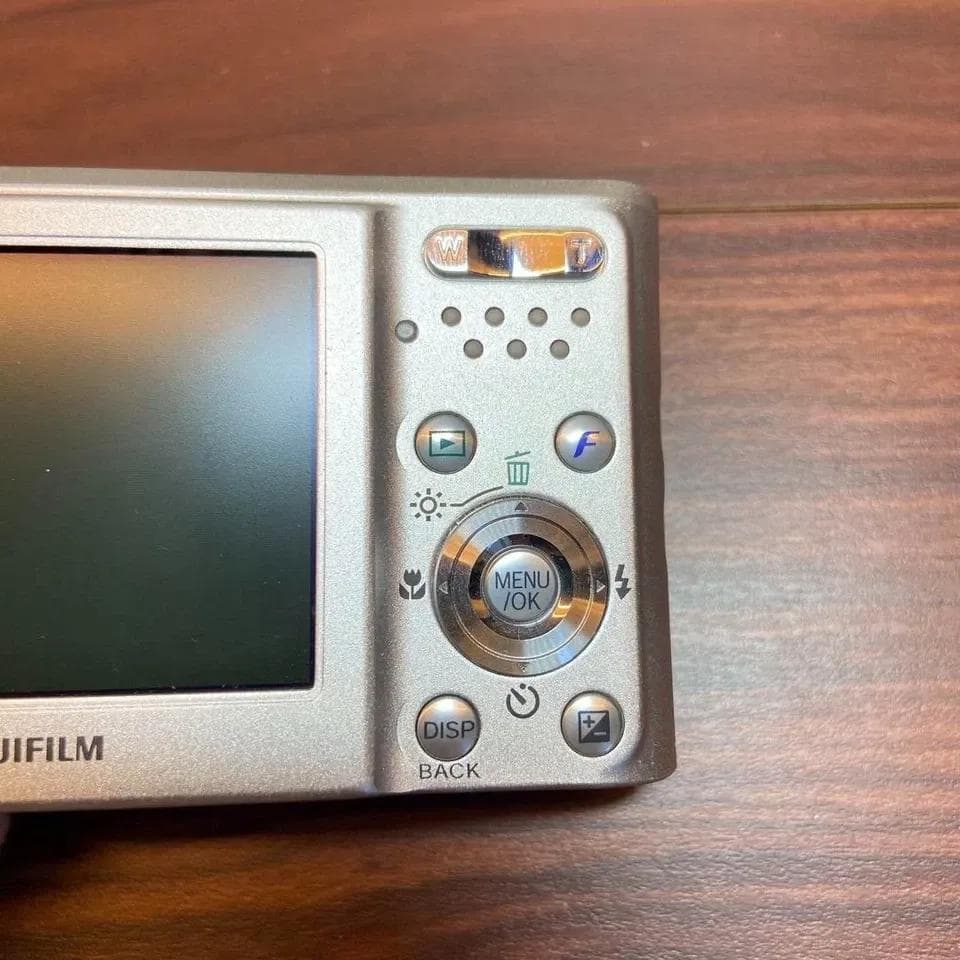 FUJIFILM FinePix F30 デジカメ ほぼ新品 3442