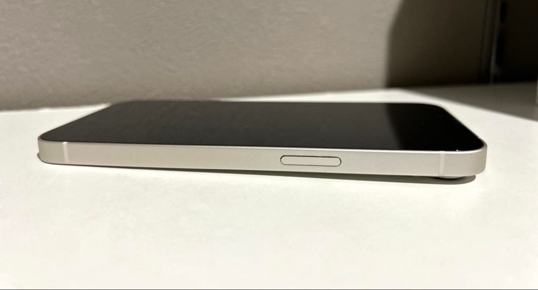 極美品 Apple iPhone13 ホワイト 128GB 本体　SIMフリー