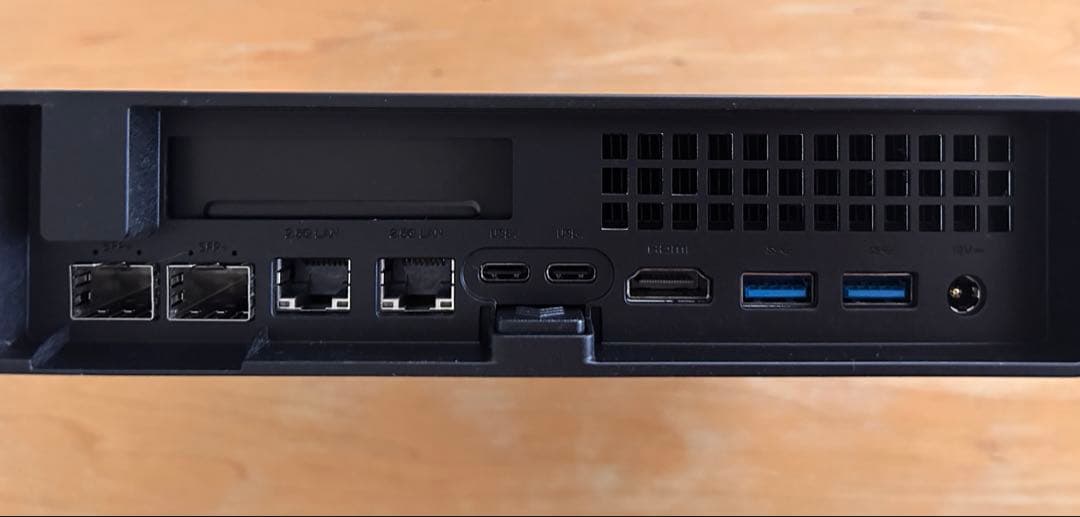 Minisforum MS-01 i5–12600,ベアボーン,64GB,1TB