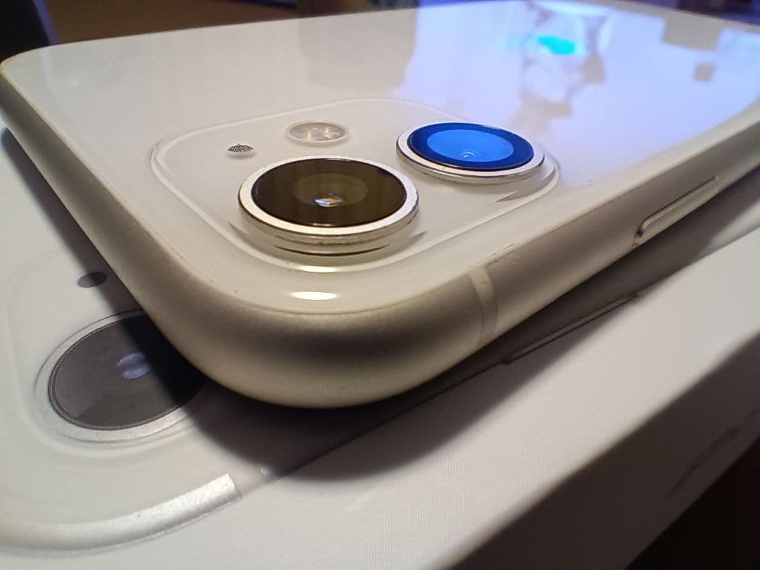 Apple iPhone11 ホワイト 64GB 美品