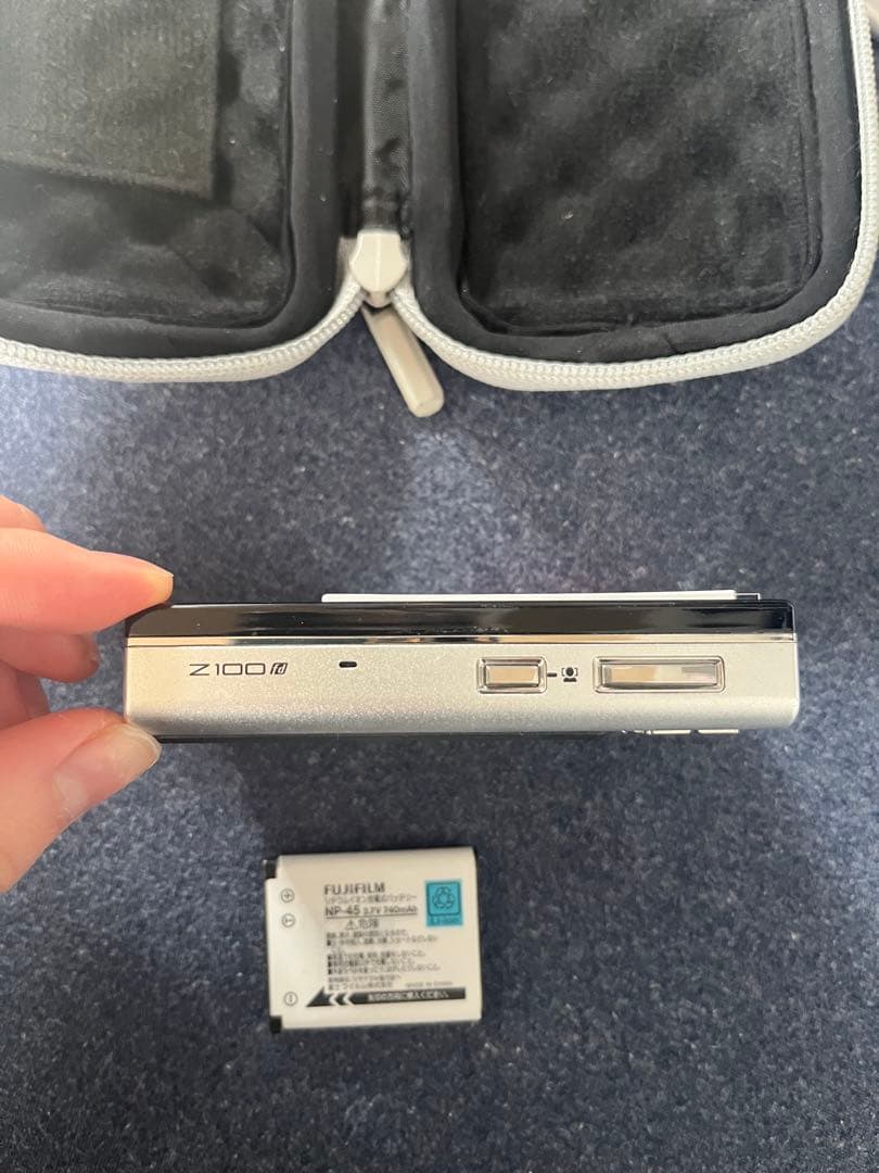 FINEPIX Z コンパクトデジタルカメラ　即購入可能