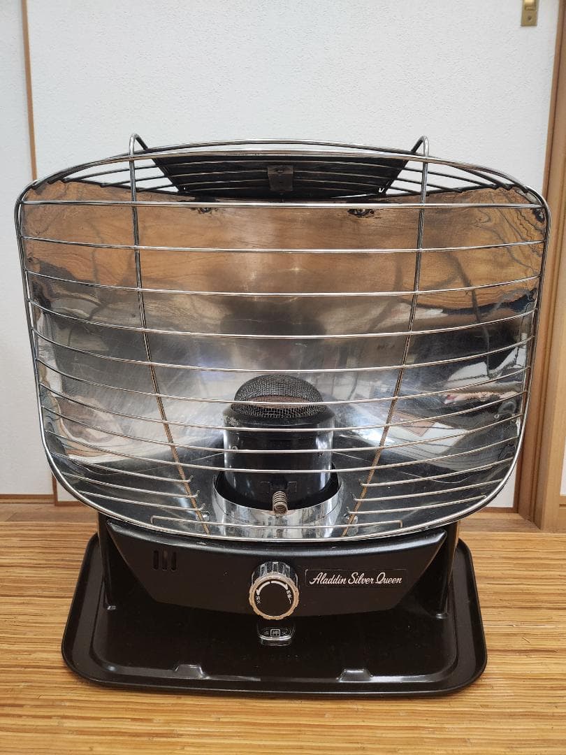 アラジン シルバークイーン J-300001(1977年製）取り扱い説明書付き Aladin シルバークイーン ストーブ /アラジン 反射式 石油ストーブJ