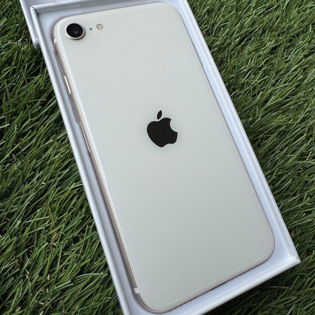 【極美品】iPhone SE 第三世代 SIMフリー 64GB