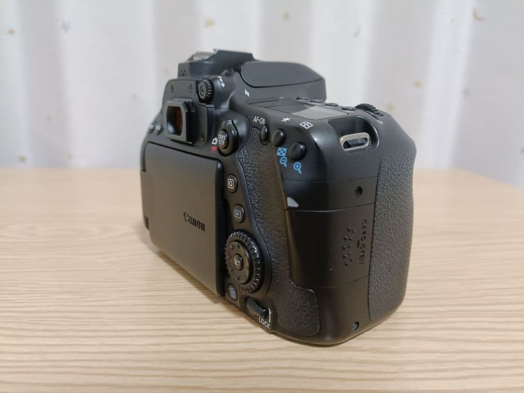 Canon EOS 80D 一眼レフカメラ 本体 バッテリー付き