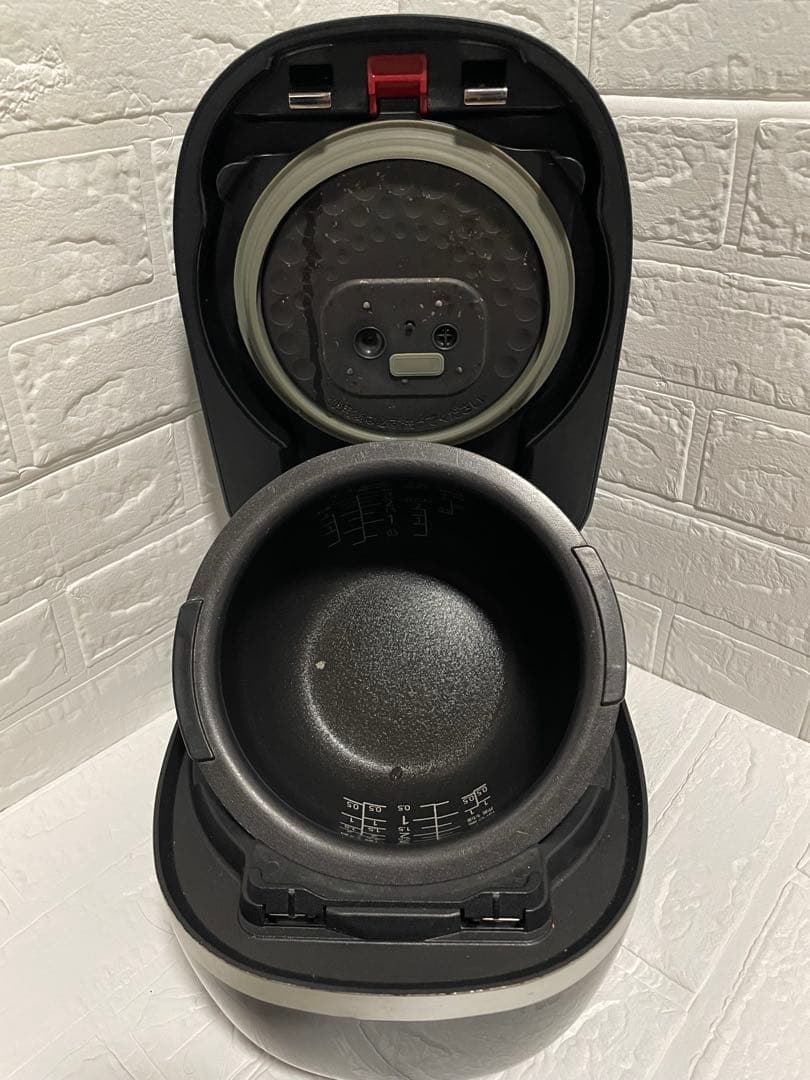 TIGER 圧力IHジャー炊飯器 3.5合JPD-A060 - メルカリ