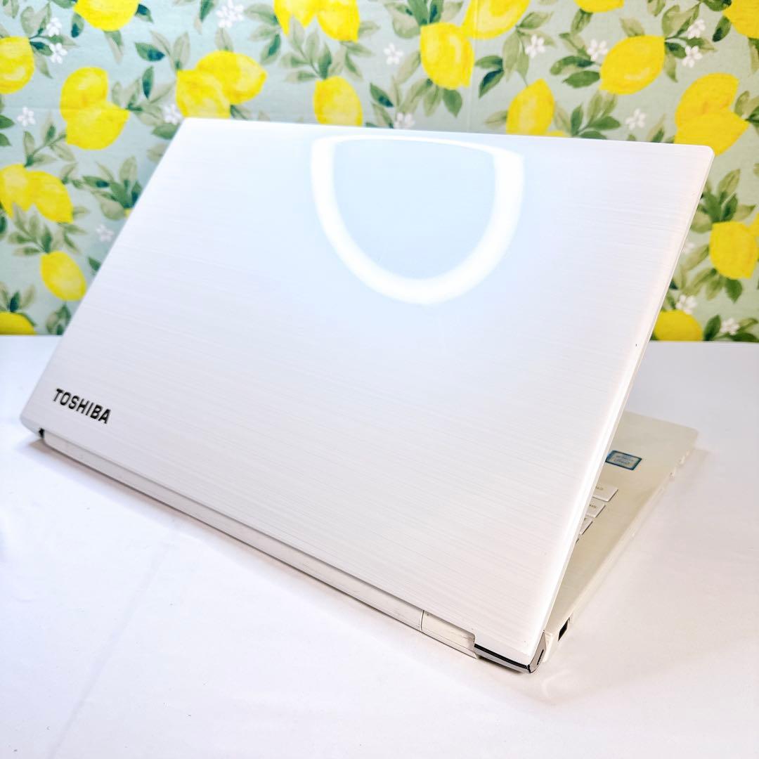 薄型＆真っ白が可愛い❤️ブルーレイ観れる❤️Corei5❤️Windows11❤️美品❤️