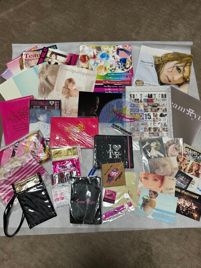 浜崎あゆみ グッズまとめ売り - メルカリ