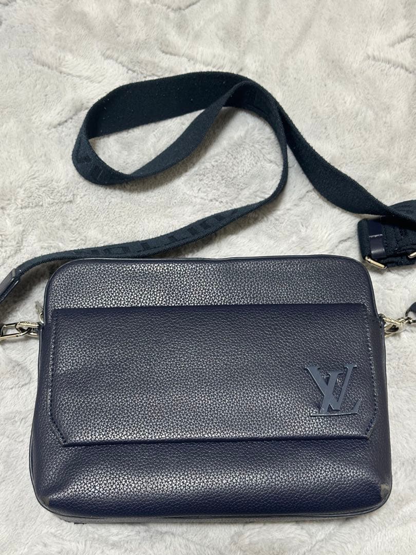 Louis Vuitton ネイビー メッセンジャーバッグ M2248 - メルカリ