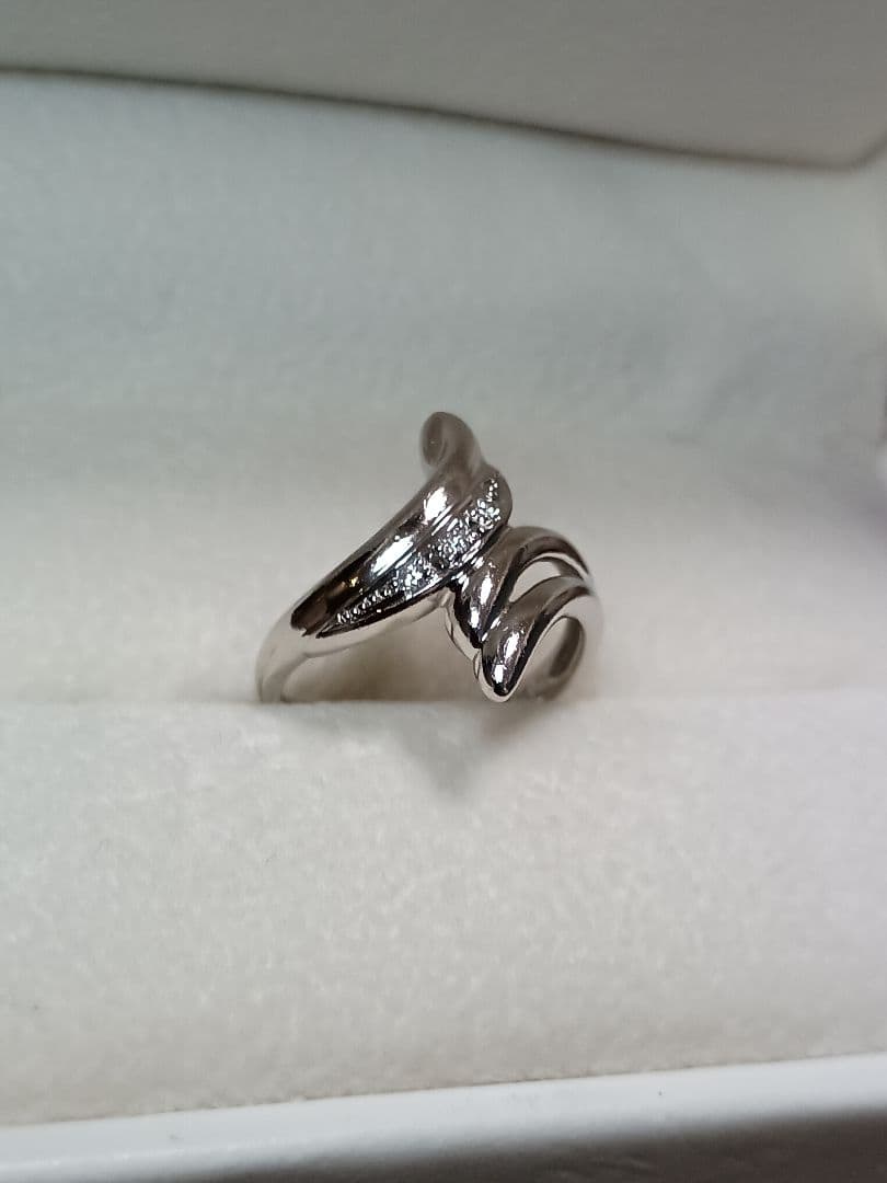 ジュエリーマキ プラチナ ダイヤモンド リング 波形 ウェーブ 11号 4.0g