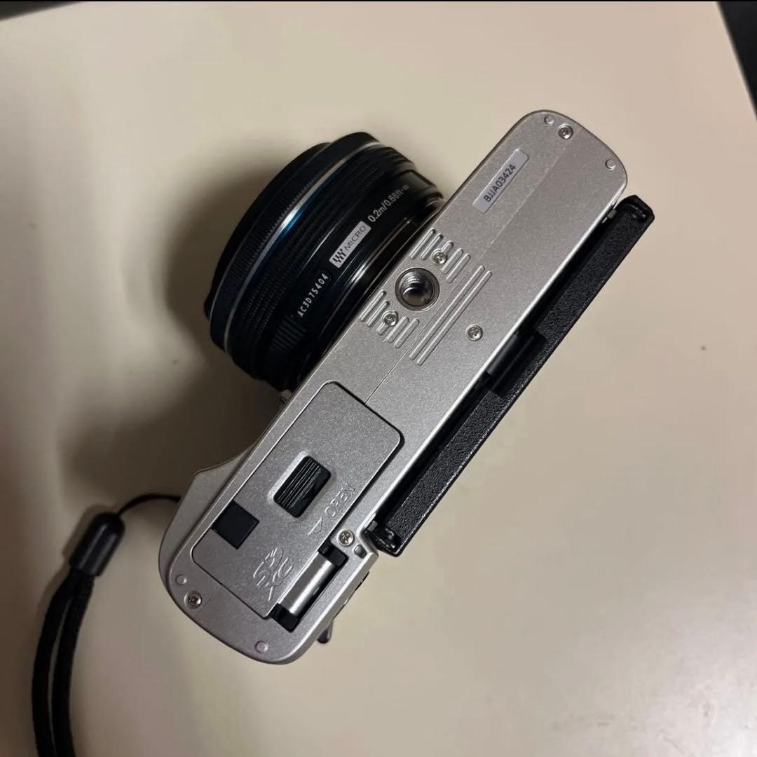 OLYMPUS PEN E-P7 14-42mm EZ レンズキット