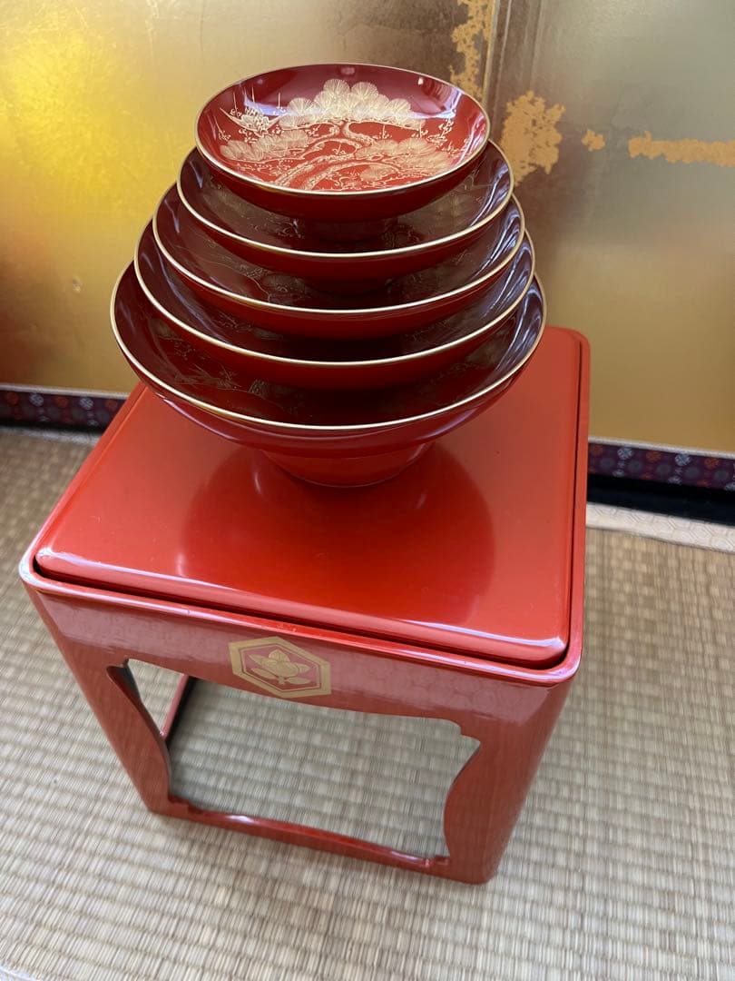 朱塗沈金鶴亀松竹梅文 盃台 五ツ組盃 木箱付