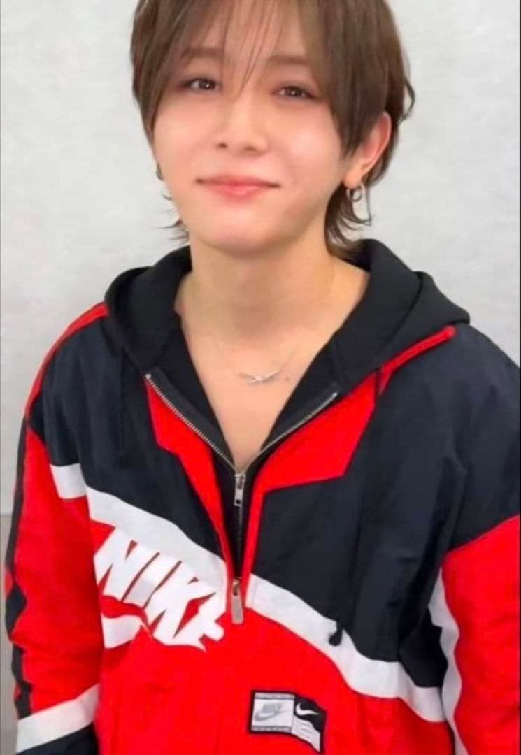 山田涼介 着用 NIKE RED XS スポーツウェア - メルカリ