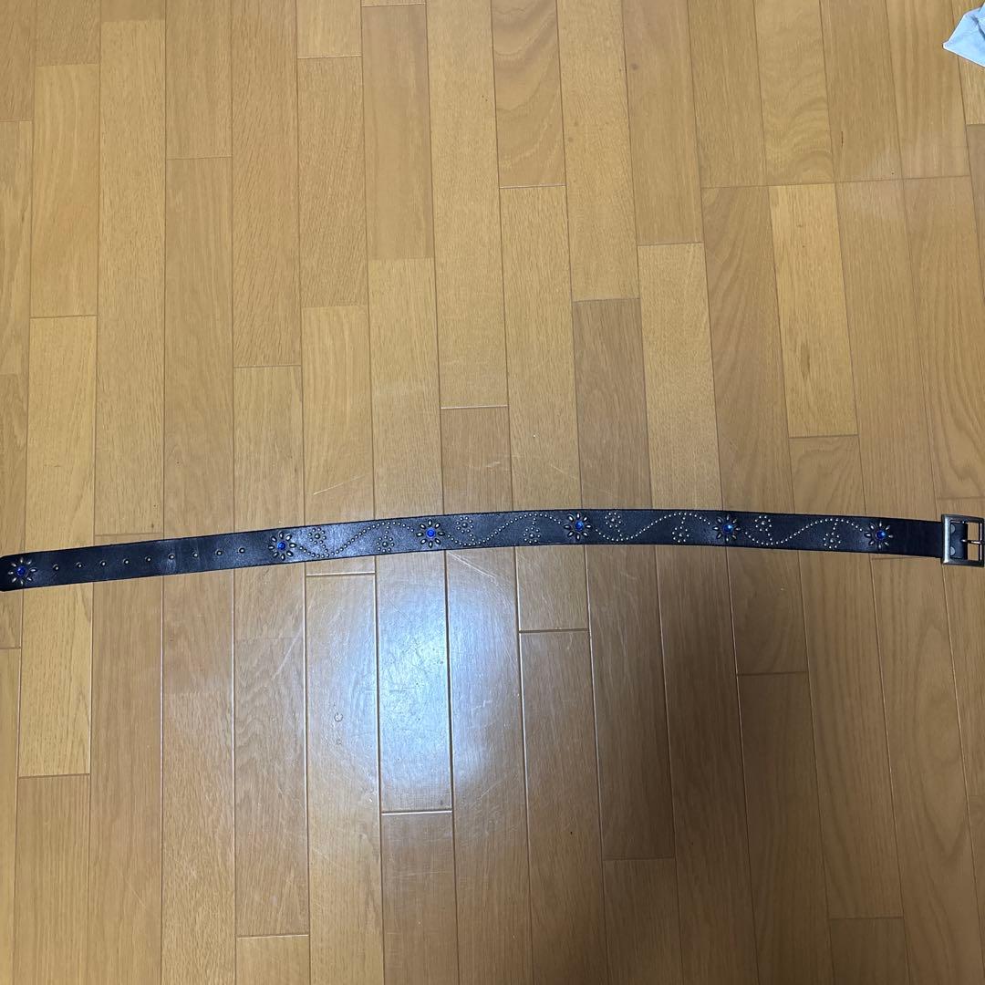 HTC似A'GEM/9x.kom『A'gem/エージェム』フラワースタッズベルト - メルカリ