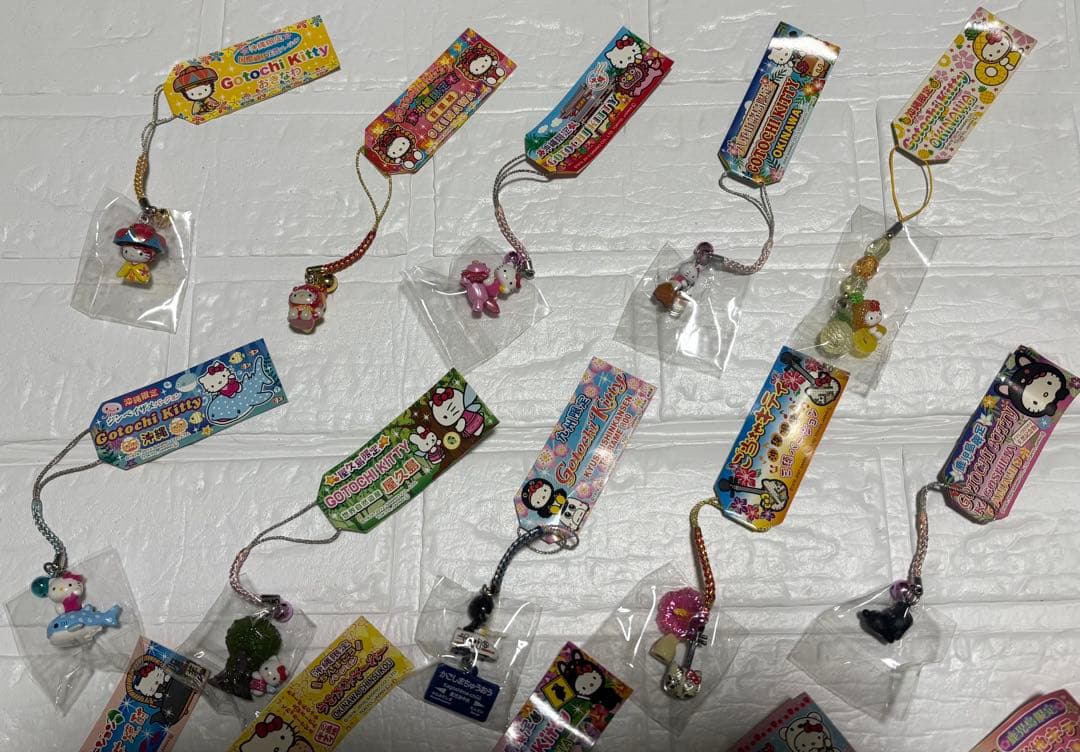 最終値下げハローキティご当地キティストラップ 18個（バラ売り不可