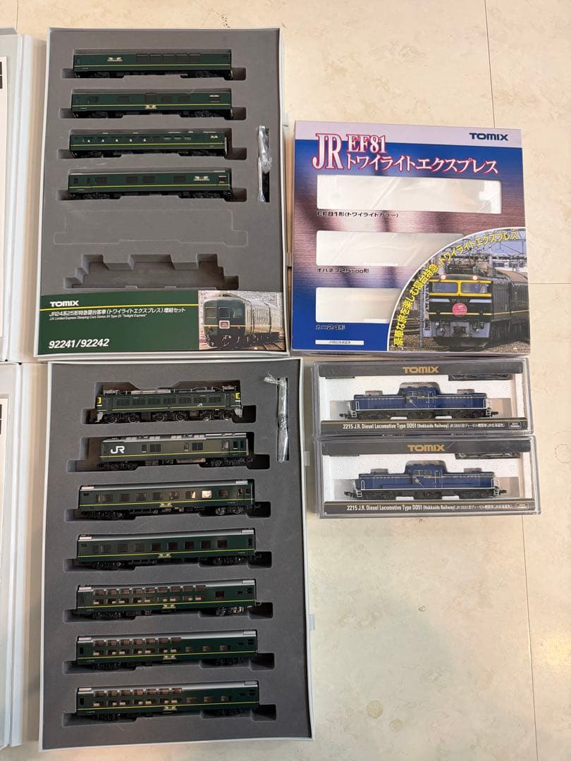 TOMIX 92240-92242トワイライトエクスプレス 11両+DD512両 - メルカリ