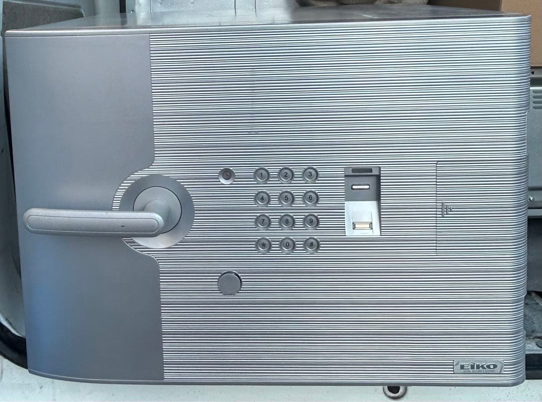 D-FACE 小型耐火金庫 DFS1-FE DFS1-FE 送料込み 設置も無料 エーコー EIKO マルチロック式 D-FACE