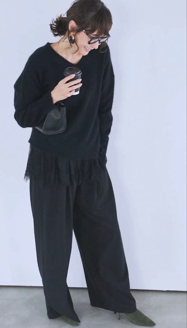 アデ Ade' 田丸麻紀FOX Vネックニットプルオーバー ブラック - メルカリ