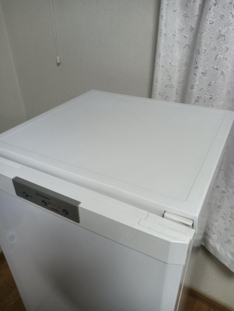 三菱　冷凍庫　MF-U12N-W　2010年式