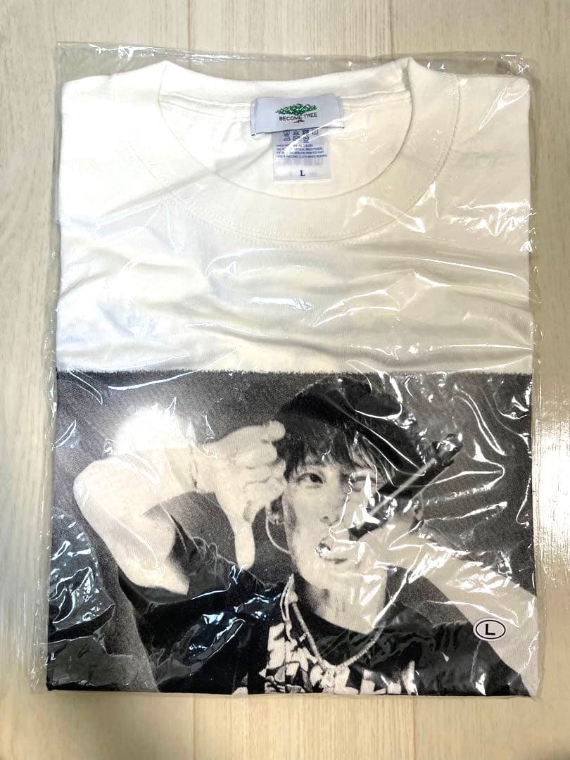 UVERworld BECOME TREE × TAKUYA∞ フォトTシャツ - メルカリ