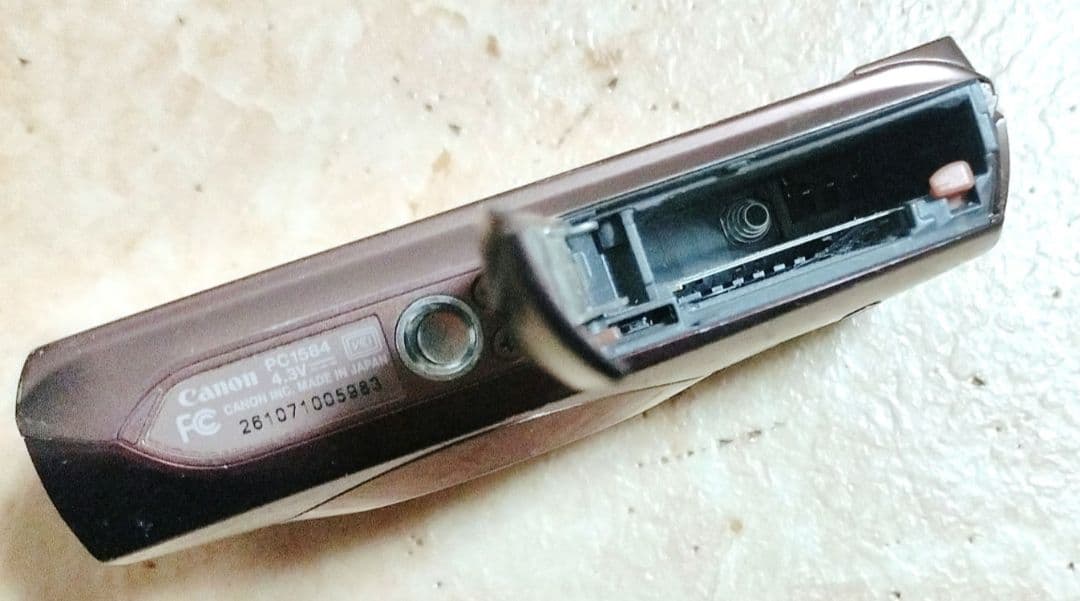 CANON IXY 31S　デジタルカメラ　ジャンク