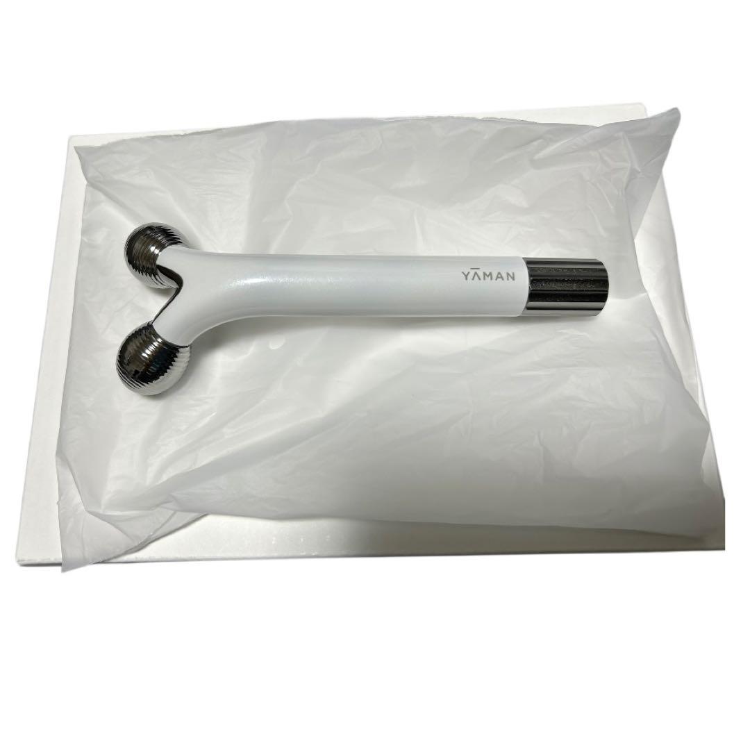 美品　YAMAN WAVY mini EP-16 美顔ローラー