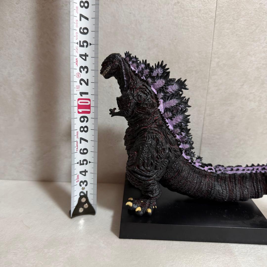 シン・ゴジラ プレミアムフィギュア リペイントVer - メルカリ
