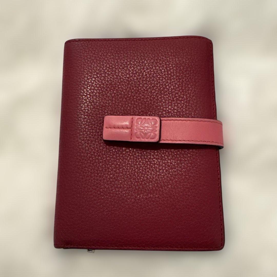 LOEWE 二つ折り財布 ピンクand ブラック LOEWE（ロエベ） 財布 バーティカル ウォレット ミディアム ピンク