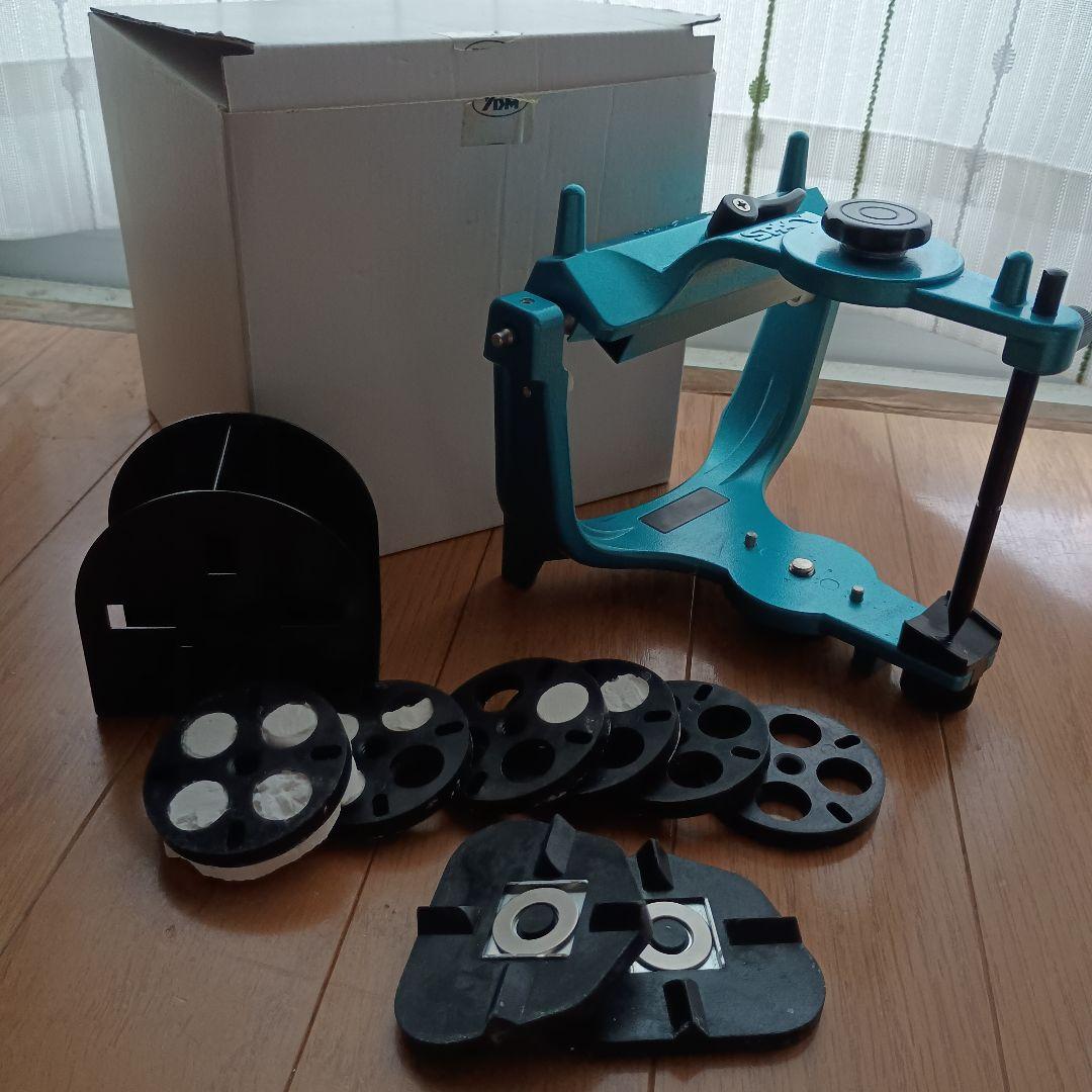 歯科技工　スペイシー咬合器アルコン型B咬合平面板付き　歯科用咬合器 スペイシー咬合器 アルコン型｜オンラインカタログ internet DO【株式