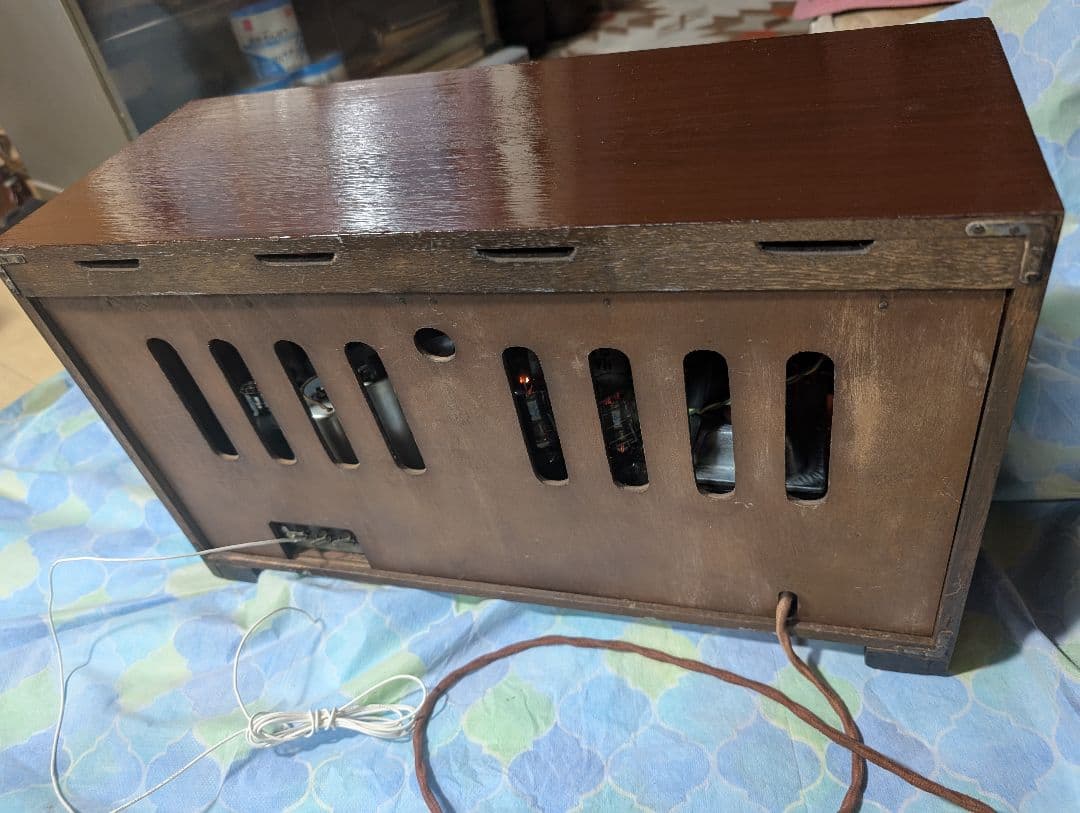 昭和家族団らんレトロ真空管ラジオ2バンド　 bluetooth付　ホームラジオ