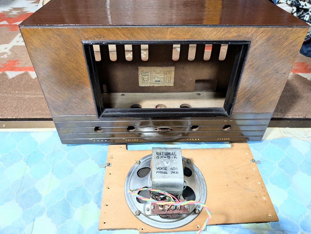 昭和家族団らんレトロ真空管ラジオ2バンド　 bluetooth付　ホームラジオ