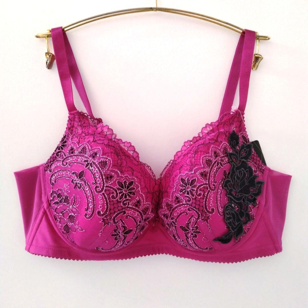 【新品】ワコール《サルート》74group 小さく見せるブラ E75/L