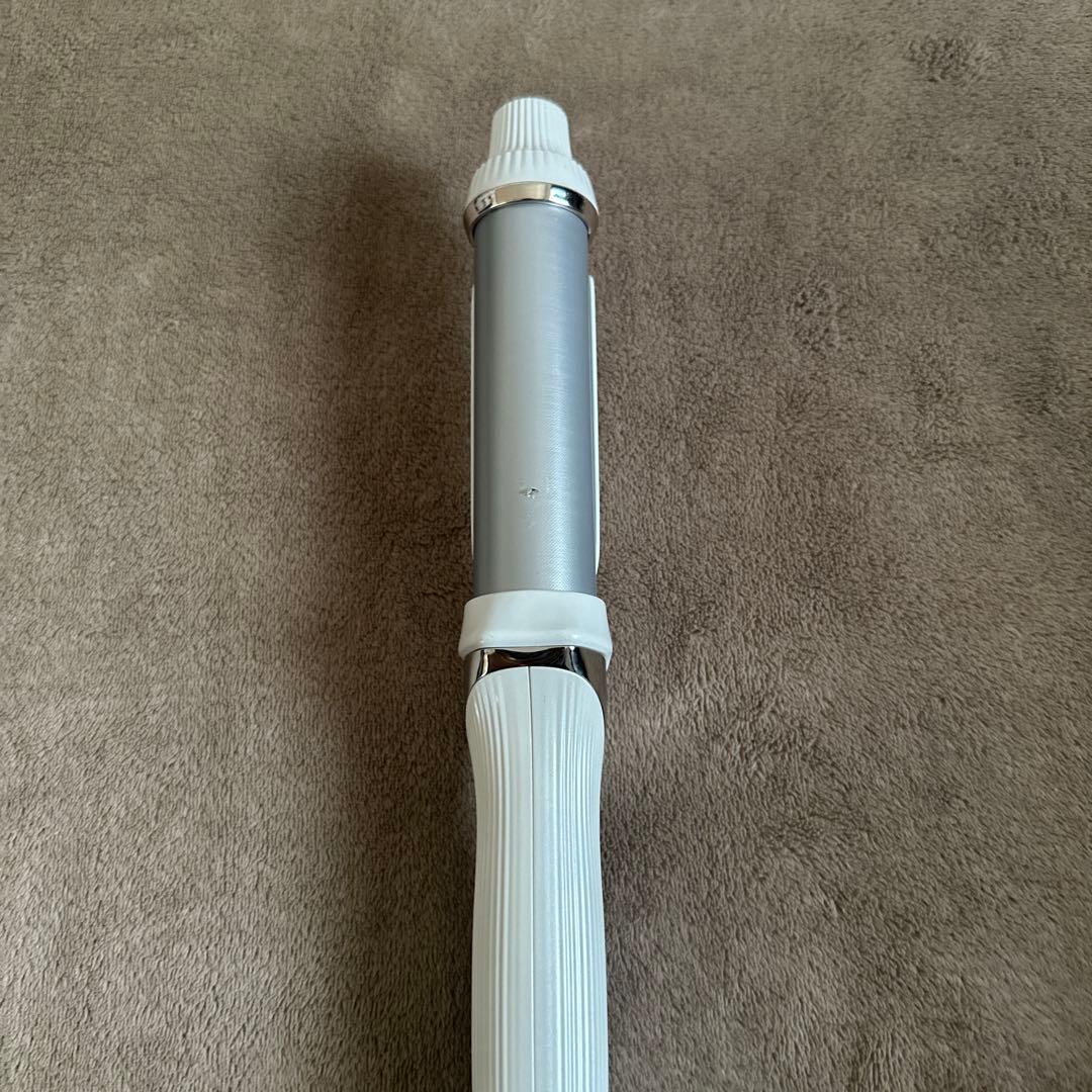 リファ Refa ホワイト カールアイロン 38mm 箱無し 値下げ済 - ヘア