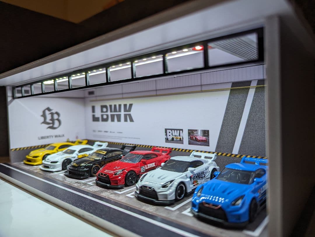 ジオラマ ガレージ リバティーウォーク 1/64 LED照明付き LBWK - メルカリ
