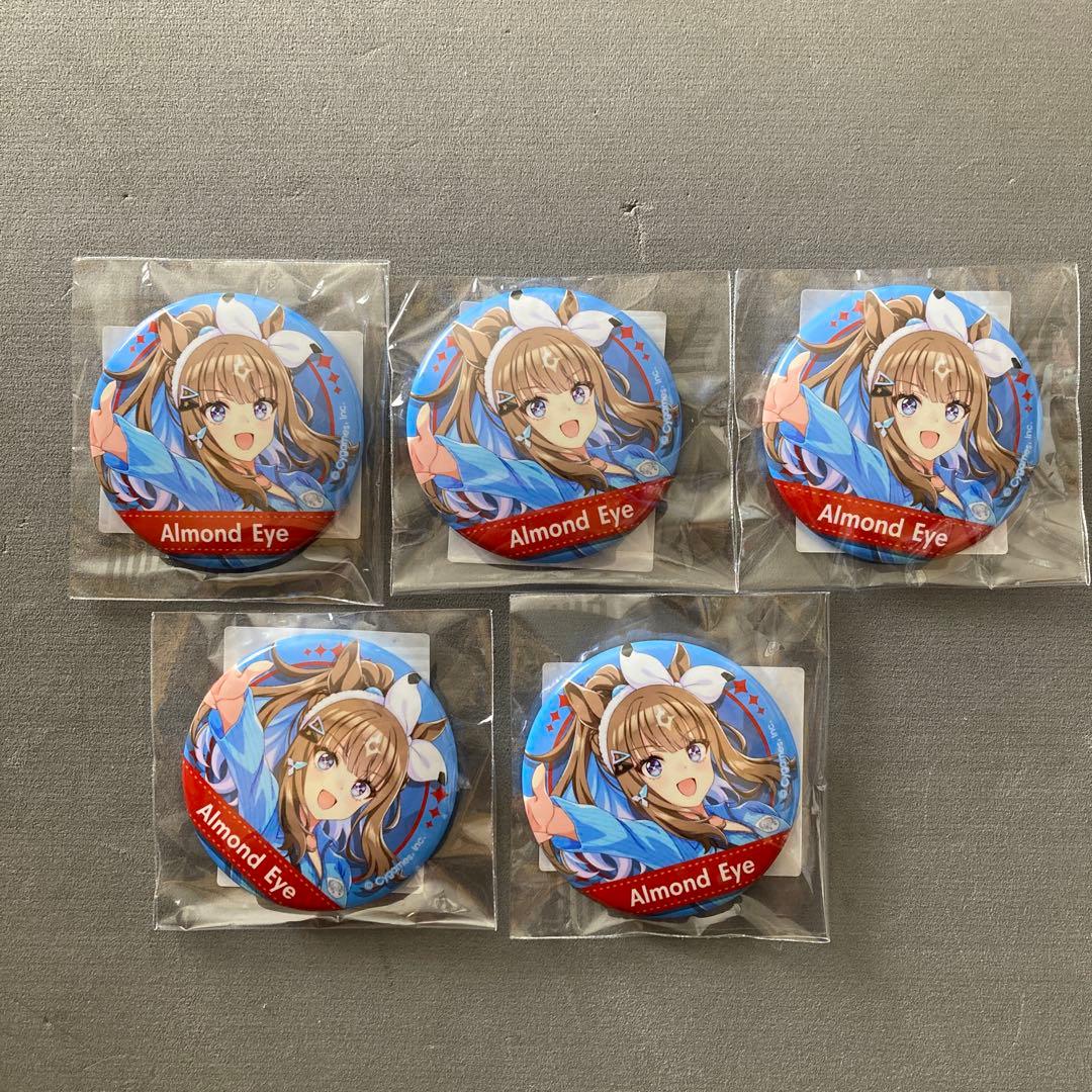 ウマ娘 トラベルポップアップストア 新千歳 アーモンドアイ 缶バッジ