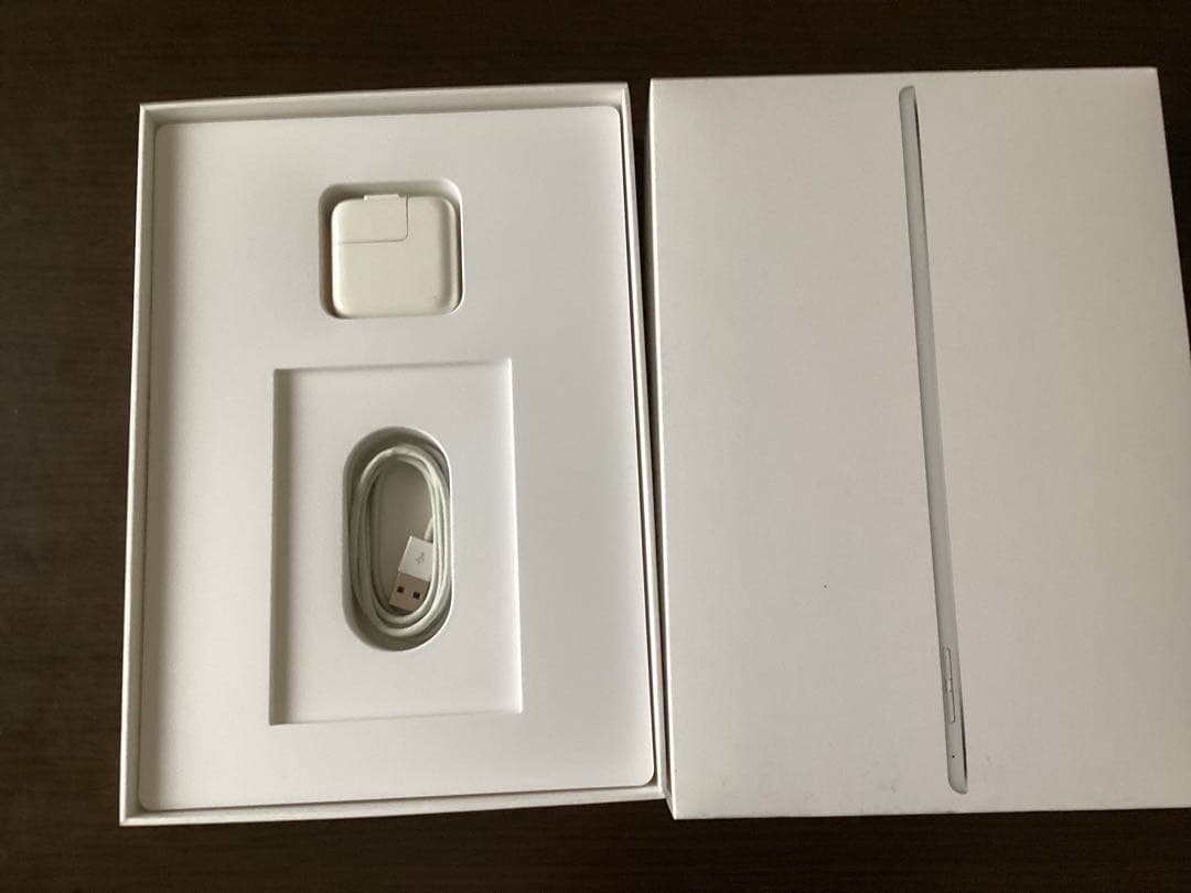 iPad Air 2 Wi-Fi セルラーモデル　32GB [au]