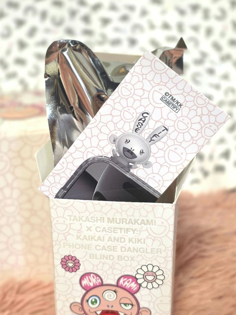 村上隆 x CASETiFY KAIKAI KIKI フィギア モノクロ未開封
