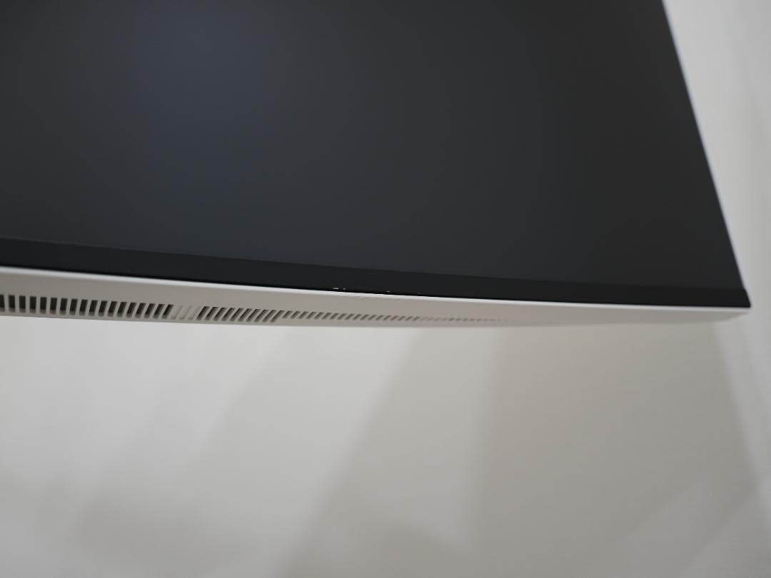 LG 40U990A-W 5K2K 120Hz Thunderbolt5モニター