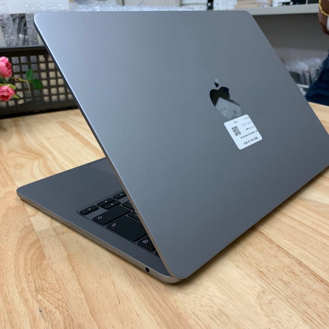 新品同様 MacBook Air 13.6インチ M3 スペースグレー 2024